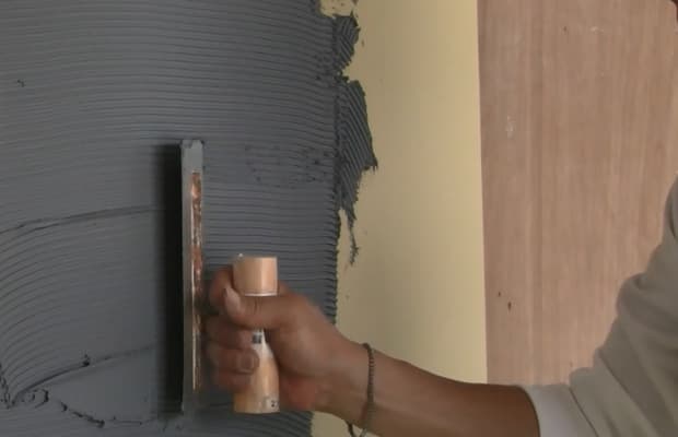 Use notched trowel 3mm notch suitable for LIXIL adhesive