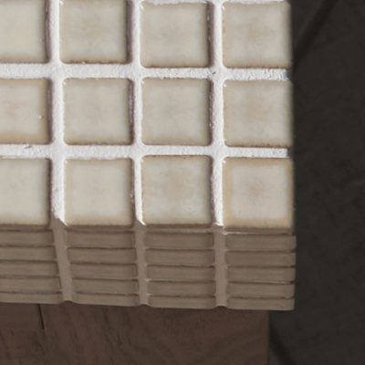 Installation for corner